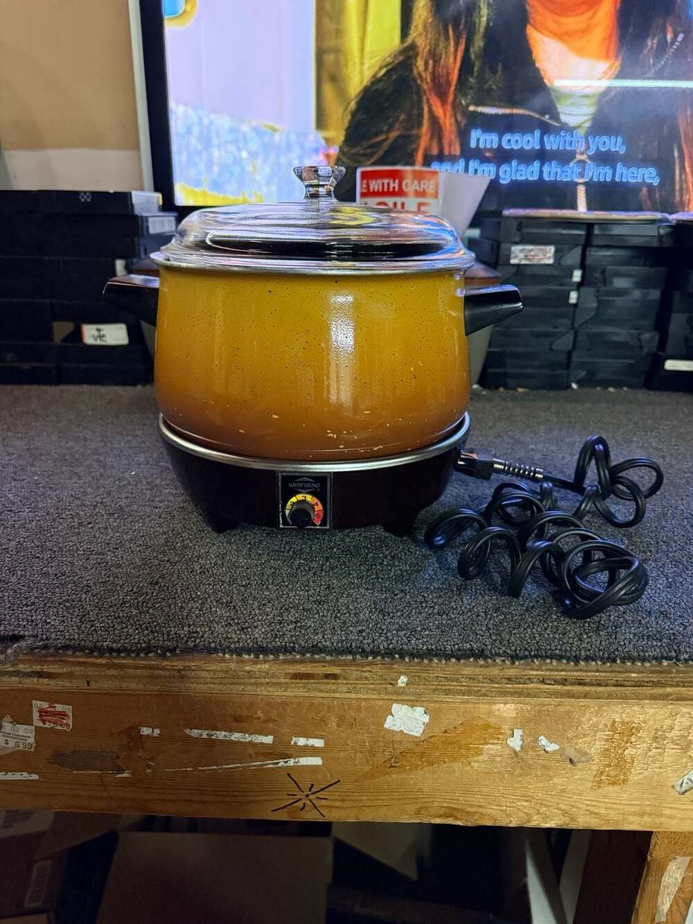 Vintage West Bend Lazy Day Slow Cooker Yellow Speckled Enamel with Glass Lid